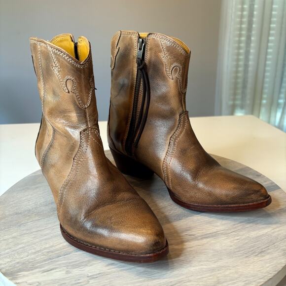 Free People Frontier Western Distressed Leather Ankle Bootie Boots Size 6.5 / 7 - Picture 1 of 13